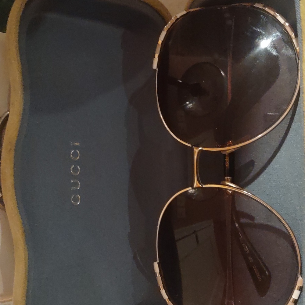Gucci glasses no longer available
